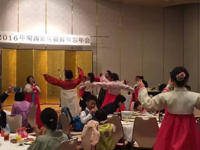 일본 関西지역의 조선족 송년회 — 소박하지만 화기애애한 대가족 잔치 | 쉼터소식